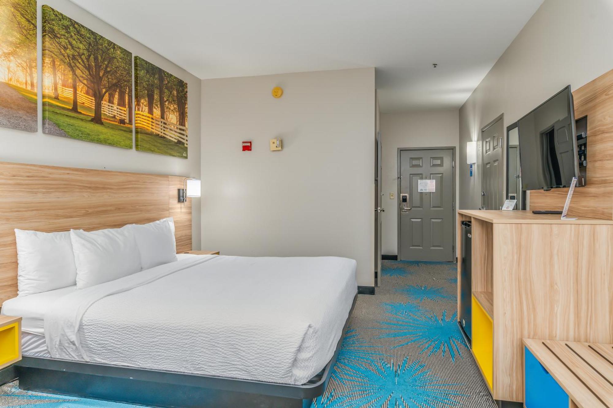 Days Inn & Suites By Wyndham Prattville-Montgomery Экстерьер фото
