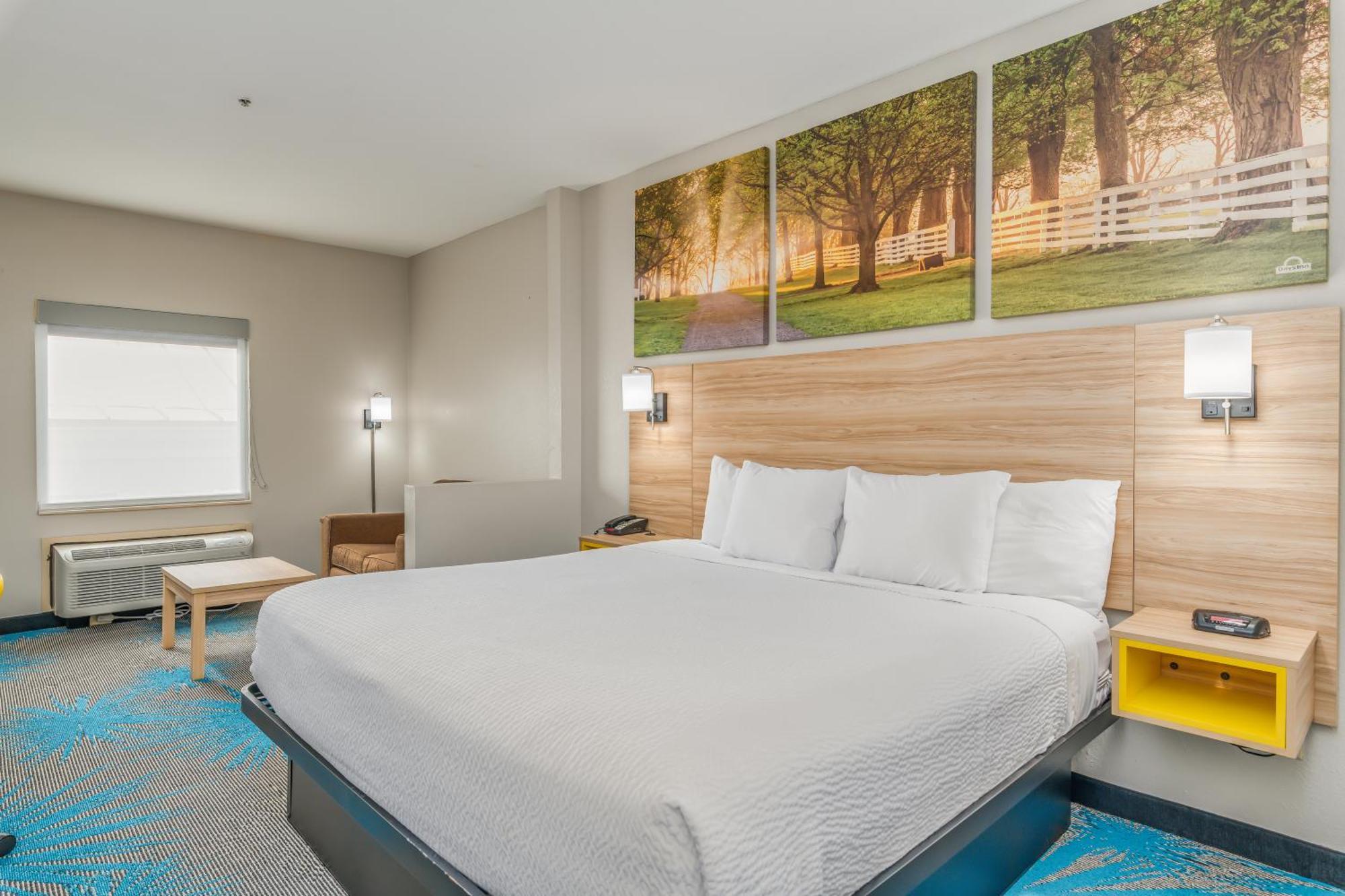Days Inn & Suites By Wyndham Prattville-Montgomery Экстерьер фото