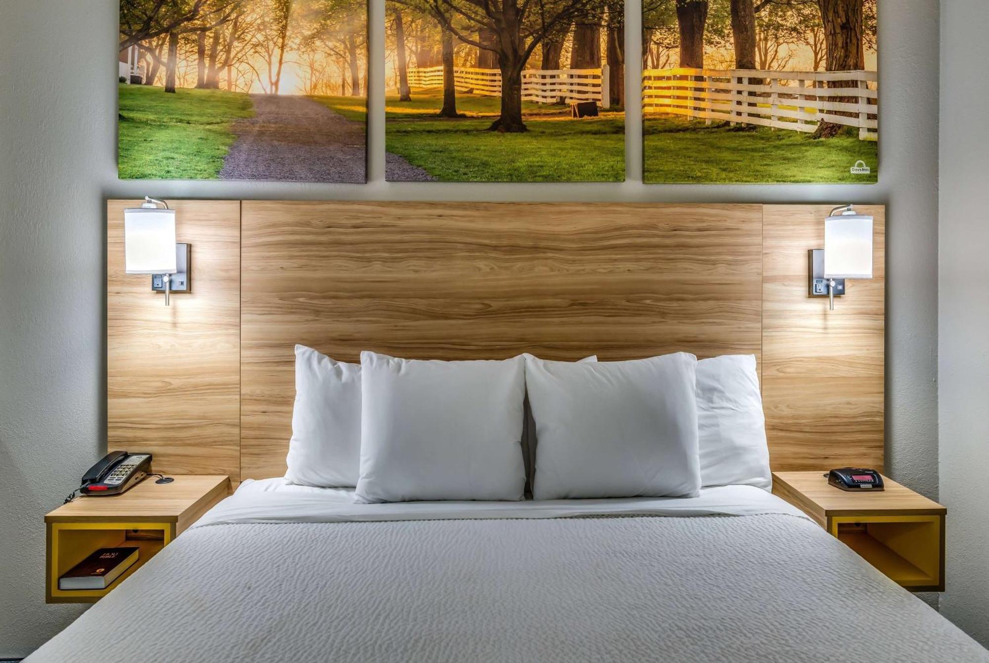 Days Inn & Suites By Wyndham Prattville-Montgomery Экстерьер фото