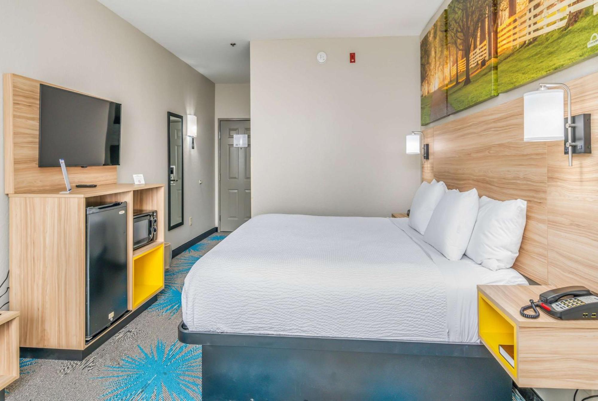 Days Inn & Suites By Wyndham Prattville-Montgomery Экстерьер фото